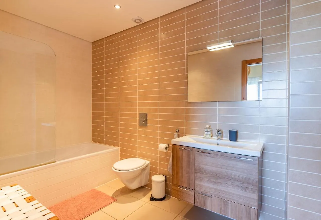 Casa Laranja, Aromas Burgau Apartment 0*,